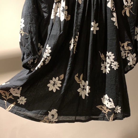 Peasant Top ❤️ - Picture 3 of 5